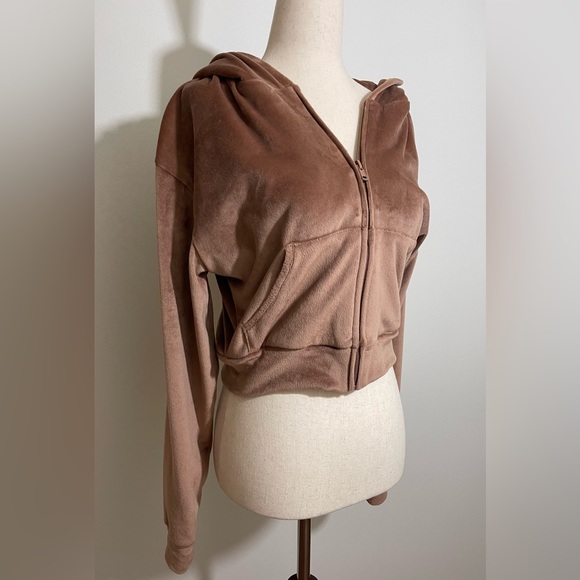 Skims Velour Tracksuit Set *note size difference* - Picture 7 of 13